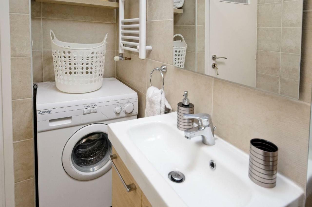 Caryatis Apartment เอเธนส์ ภายนอก รูปภาพ